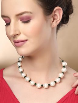Karatcart - Women Bohey Round Green-White Pearl Classic Necklace