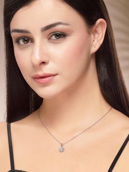 Karatcart - Women Elegant Crystal Snowflake Pendant Necklace