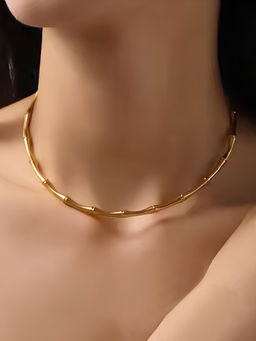 Karatcart - Women Elegant Bamboo-Inspired Gold-Toned Hasli Choker Necklace