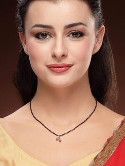 Karatcart - Women Classic Floral Charm Black Beaded Mangalsutra