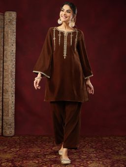 Janasya - Women's Brown Velvet Zari Embroidered Straight Kurta and Pant
