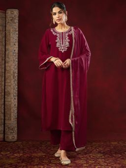Janasya - Women's Pink Velvet Zari Yoke Embroidered Straight Kurta and Pant with Dupatta