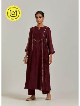 Ikshita Choudhary - Maroon Kurta (Set of 2)