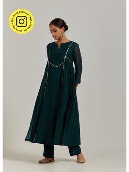 Ikshita Choudhary - Green Kurta (Set of 2)