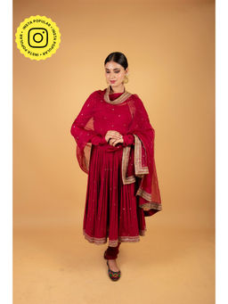 Ikshita Choudhary - Red Kurta (Set of 3)