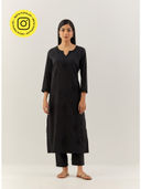 Black color option, Sold out, Currently selected