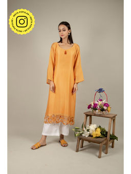 Ikshita Choudhary - Yellow Kurta (Set of 2)