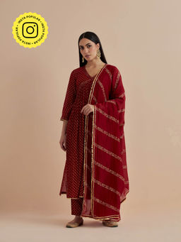 Ikshita Choudhary - Red Printed Chanderi Kurta With Pants And Dupatta (Set of 3)