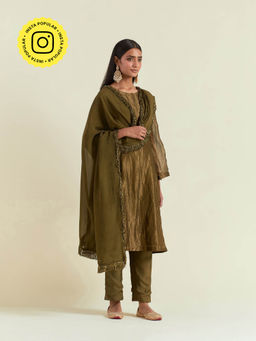 Ikshita Choudhary - Olive Green Kurta with Pant and Dupatta (Set of 3)