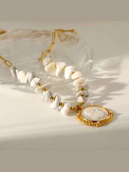 Amorenmore - Ivory Muse Vintage Cameo Gold Plated Necklace