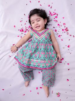BownBee - Green Floral Cotton Kurta and Pant