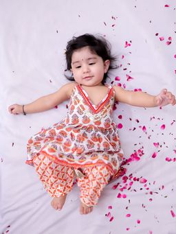 BownBee - White Floral Cotton Kurta and Pant