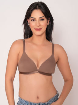 Chelvet - Non-Wired Seamless Finish Plunge Bra