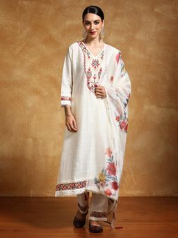 Varanga - Women Thread Embroidered Floral Motif Buta Kurta with Pant and Dupatta (Set of 3)