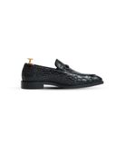 Black color option, Sold out, Currently selected