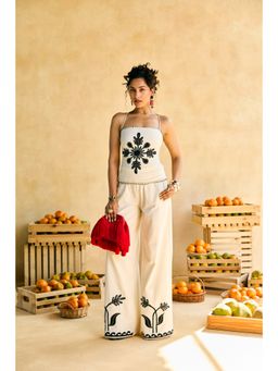 Lea Clothing - Off White Kala Khattak Embroidered Pants