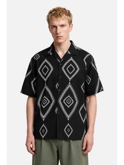Snitch - Black Geometric Half Sleeves Boxy Resort/Vacation Shirt for Men