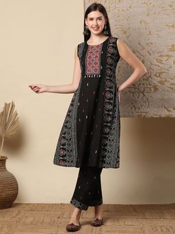 FASHOR - Ethnic Tribal Printed & Bohemian Embroidered A-Line Kurta with Pant - Black (Set of 2)