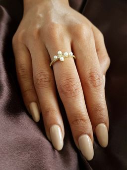 The Jewel Factor - 18K Yellow Gold Plated Crystal & Pearl Cynthia Cross Ring