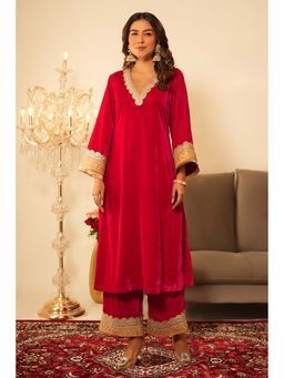 KURTISM - Pink Lace Work Velvet Kurta with Pant (Set of 2)