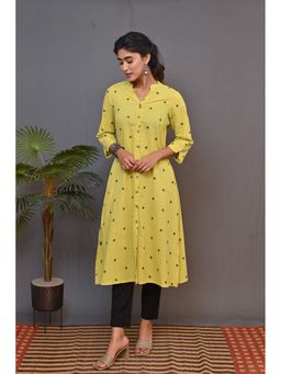 EARTHWEAR - Womens Embroidered Yellow Kurta with Pant (Set of 2)