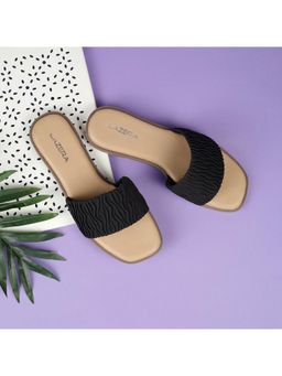 LAZERA SHOES - Women Black Textured Flats