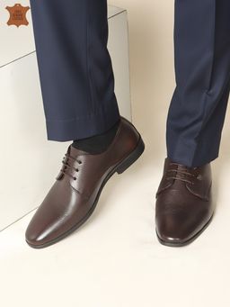 Carlton London - Men Brown Textured Leather Lace-Ups Derbies
