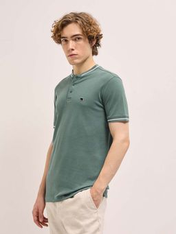 The Bear House - Mens Green Solid Mandarin Collar T-Shirt