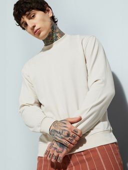 max - Cream Urbn Solid Sweatshirt