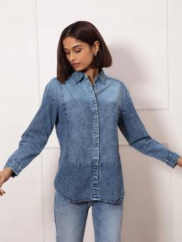 Twenty Dresses by Nykaa Fashion - Light Blue Solid Collar Neck Curved Hem Shirt