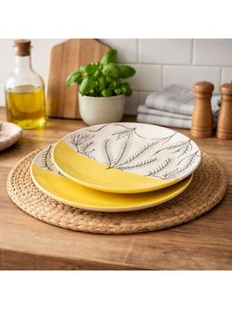 BRINNS - Leaf Yellow-Black Print Ceramic Microwave Safe Dinner Plates