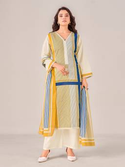 IOLY - Cream Printed Lace Work Kurta With Pant And Dupatta