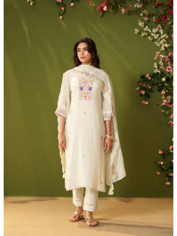 IOLY - Women Pure Linen Hand Work Cream Kurta With Pant And Dupatta