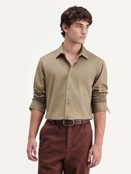 Rare Rabbit - Men's Tour-Aw26 Dusky Green Cotton Blend Spread Collar Regular Plain Shirt