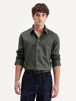 Rare Rabbit - Men's Layer-Ls-Aw26 Olive Cotton Spread Collar Regular Plain Shirt