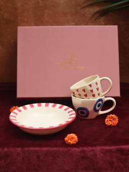 WEAVING HOMES - The Heartful Delight Luxe Gift Hamper