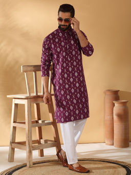 Kraft India - Cotton Blend Geometric Printed Maroon Kurta and Pyjamas (Set of 2)