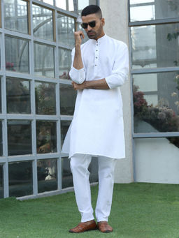 Kraft India - Cotton Blend Woven Self Desing White Kurta and Pyjamas (Set of 2)