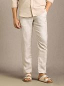 Off White color option, Currently selected