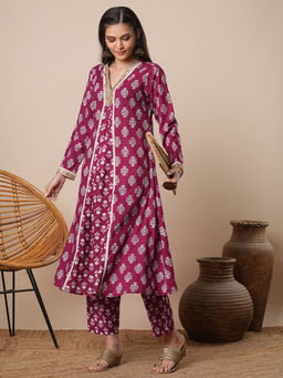 FASHOR - Burgundy Floral Printed A-Line Panelled Kurta with Pant (Set of 2)