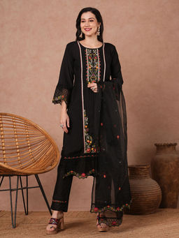 FASHOR - Black Floral Embroidered Straight Fit Kurta with Pant and Dupatta (Set of 3)