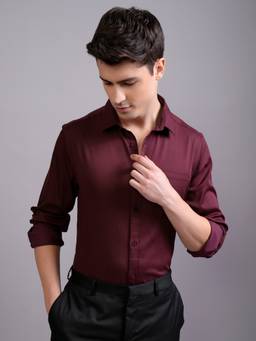 HIGHLANDER - Men Burgandy Slim Fit Shirt