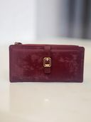 Burgundy color option, Currently selected