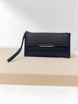 CrossKulture - Women Black Textured Wallet