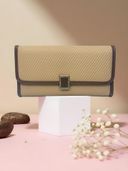 Cream color option, Currently selected