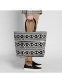 Black color option, Currently selected