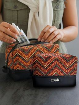 Zouk - Womens Multi-Color Zigzag Print Raha Travel Pouches