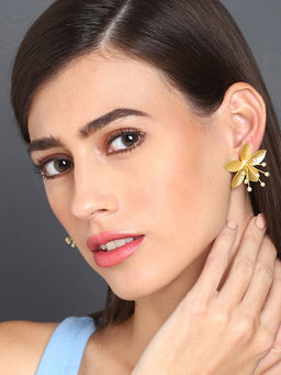 Sohi - Gold Plated Pearl Beaded Floral Studs Earrings
