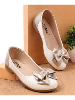 Tiny Bugs - Girls Bow Embellished Ballerinas - White