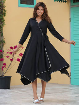 Rain & Rainbow - Women Black Asymmetrical Hem Dress